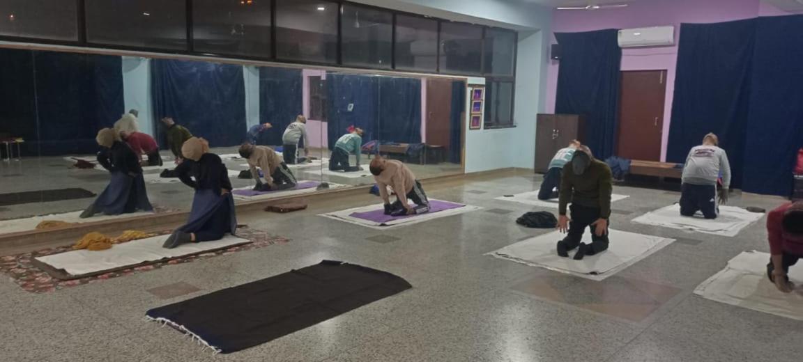 Yog Bhawan Aparthotel Greater Noida Luaran gambar